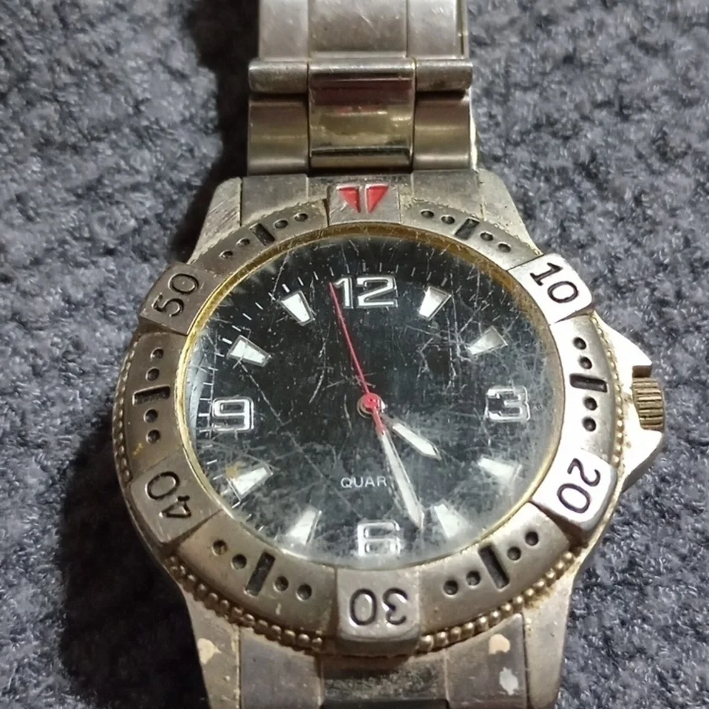 Lot of four men's wrist watches